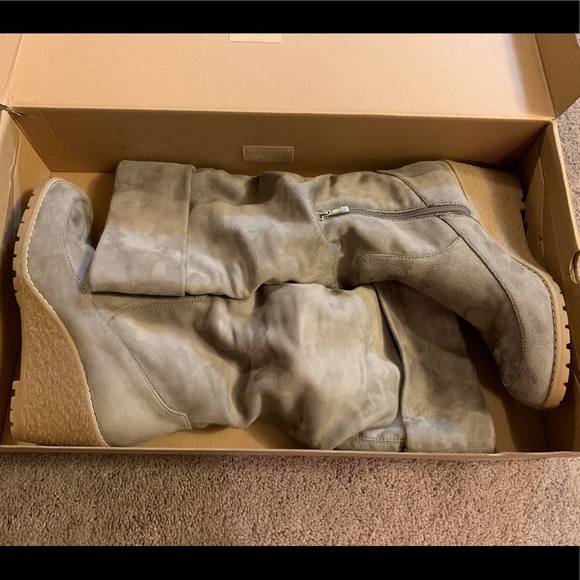 BASS-EDEN STONE suede leather boots New with Box - Picture 2 of 6